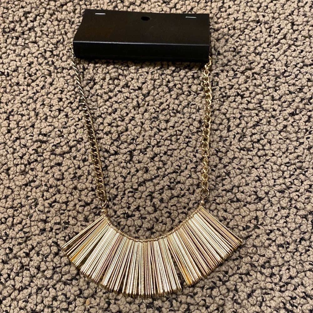 NWT H&M Adjustable Length Gold Chain Statement Necklace